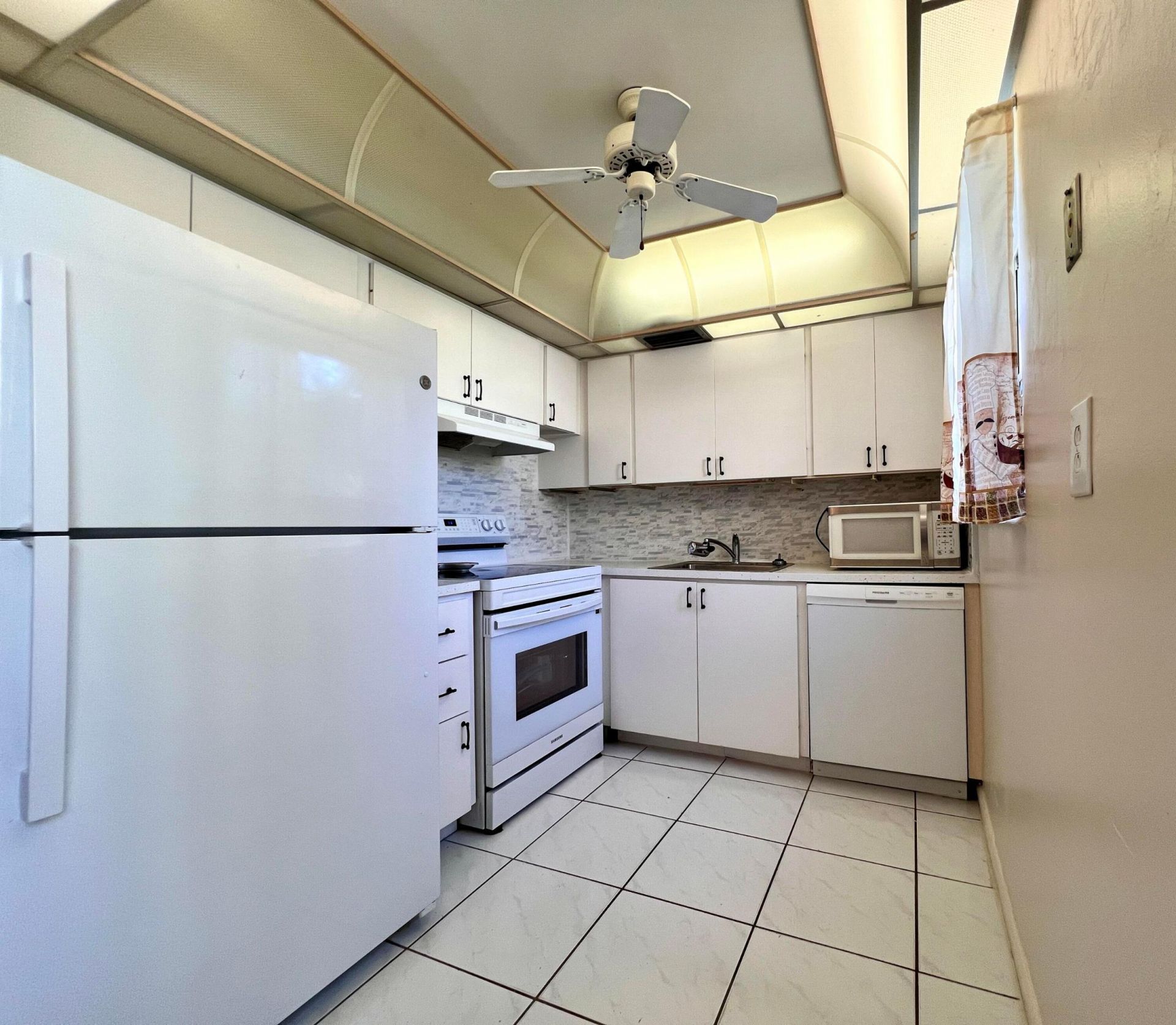 76 Sheffield D, West Palm Beach, FL 33417 Photo