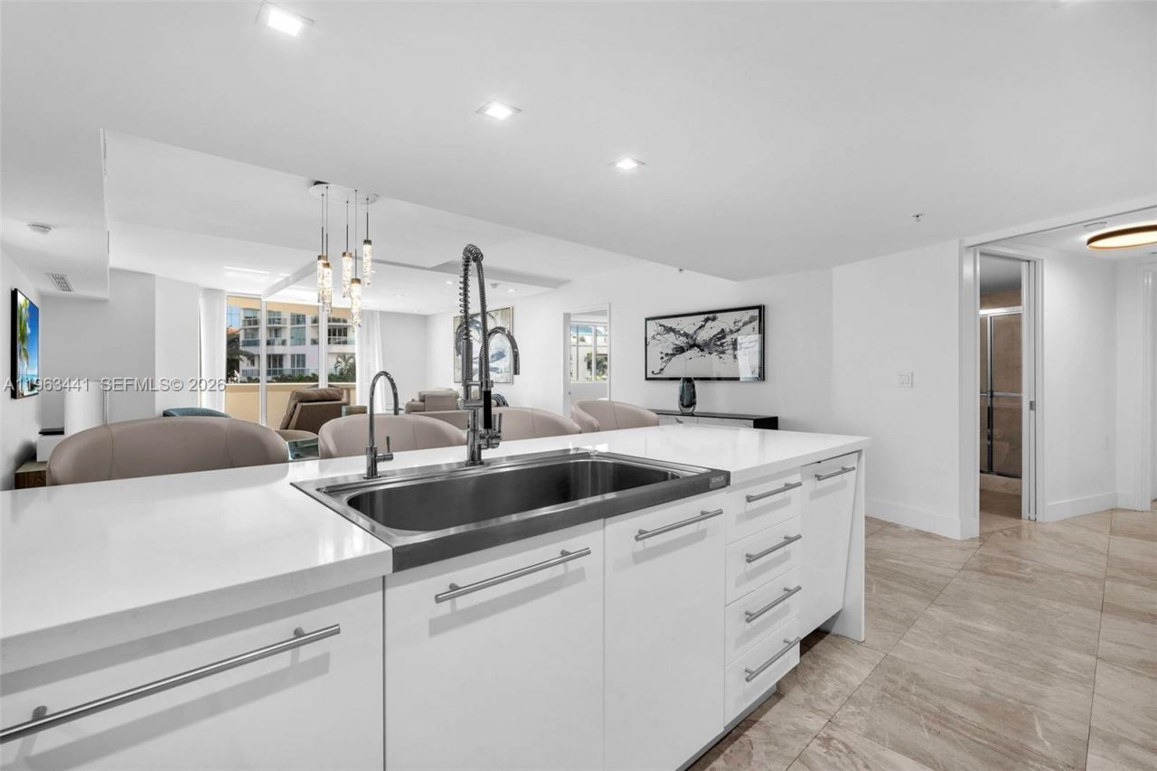 200 Sunny Isles Blvd, Unit TH-205, Sunny Isles Beach, FL 33160 Photo