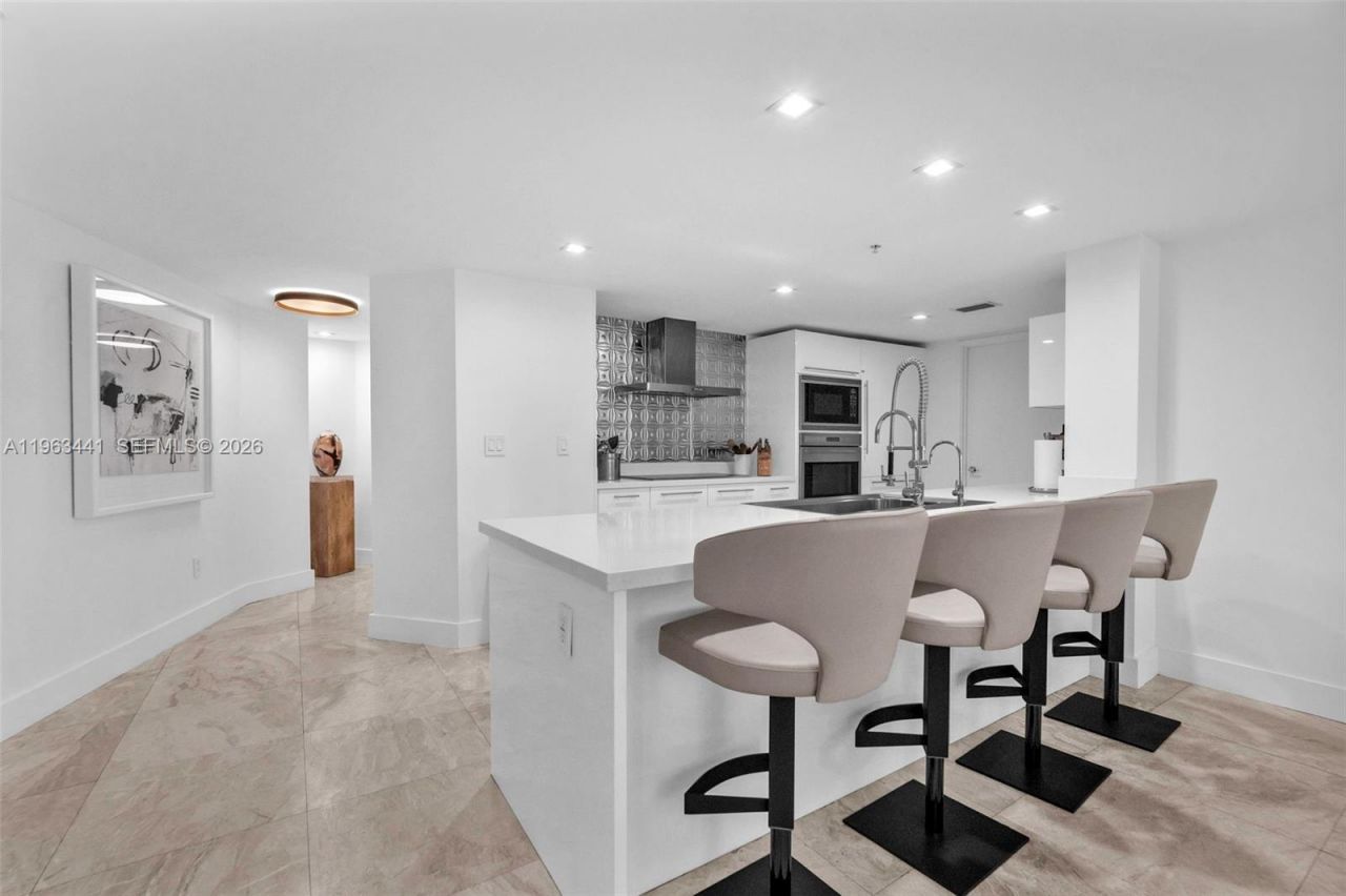 200 Sunny Isles Blvd, Unit TH-205, Sunny Isles Beach, FL 33160 Photo