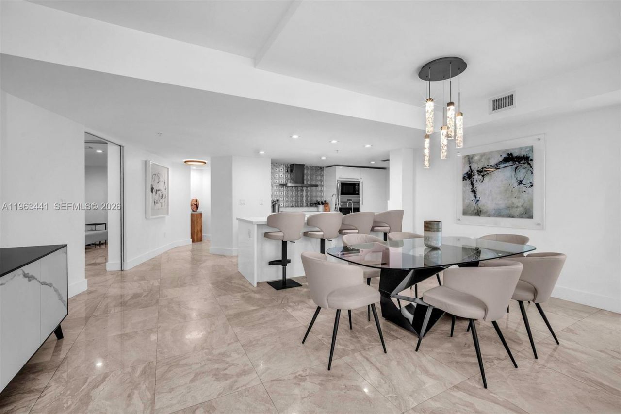 200 Sunny Isles Blvd, Unit TH-205, Sunny Isles Beach, FL 33160 Photo