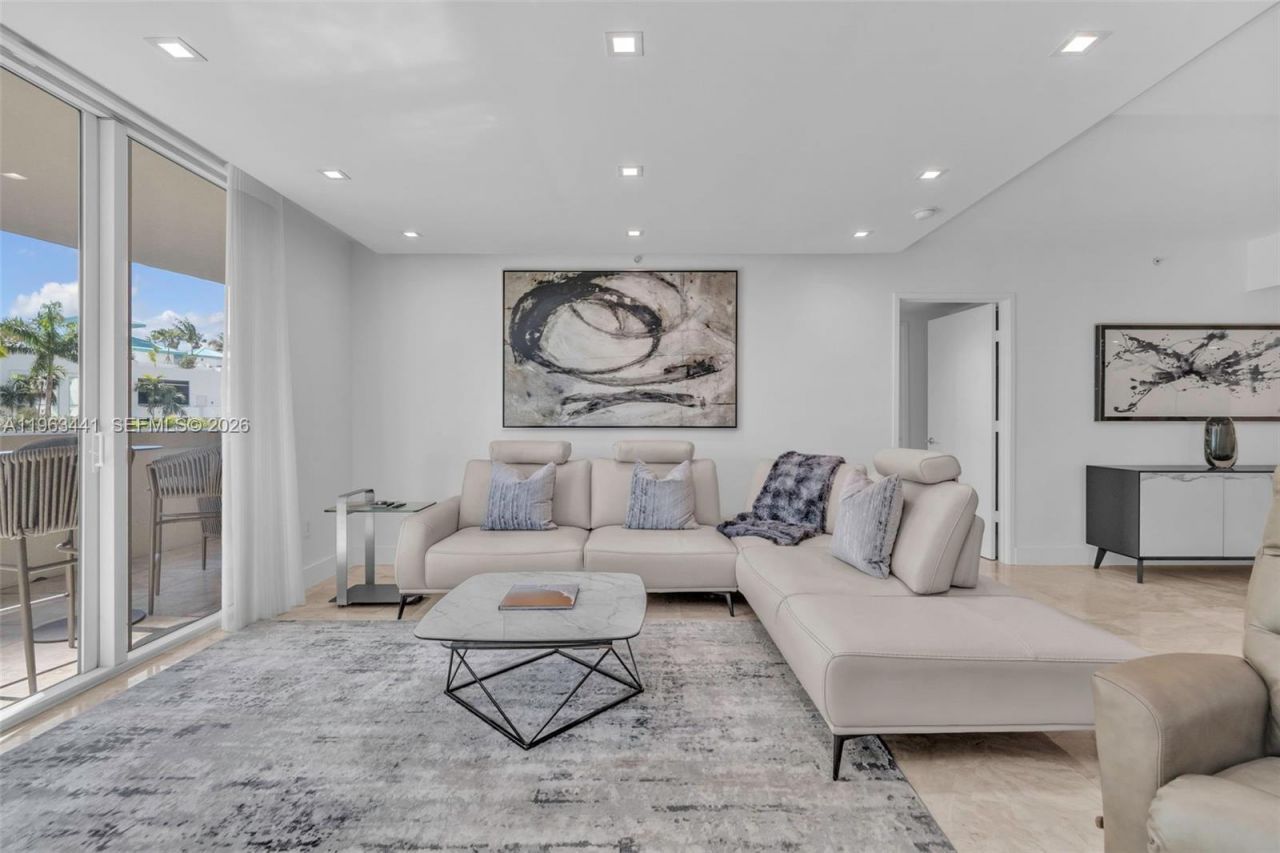 200 Sunny Isles Blvd, Unit TH-205, Sunny Isles Beach, FL 33160 Photo