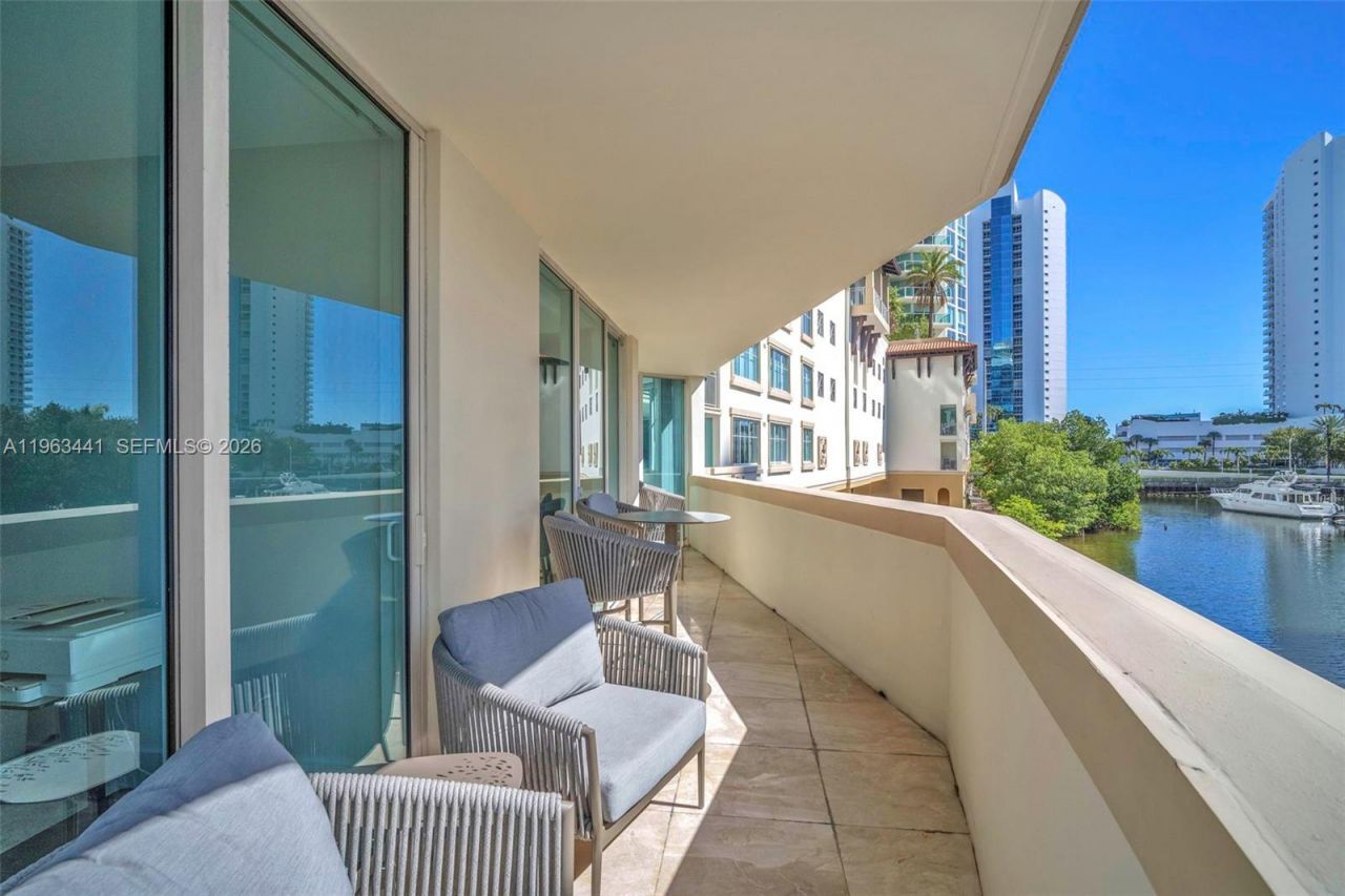 200 Sunny Isles Blvd, Unit TH-205, Sunny Isles Beach, FL 33160 Photo