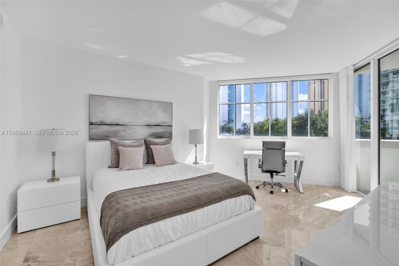 200 Sunny Isles Blvd, Unit TH-205, Sunny Isles Beach, FL 33160 Photo