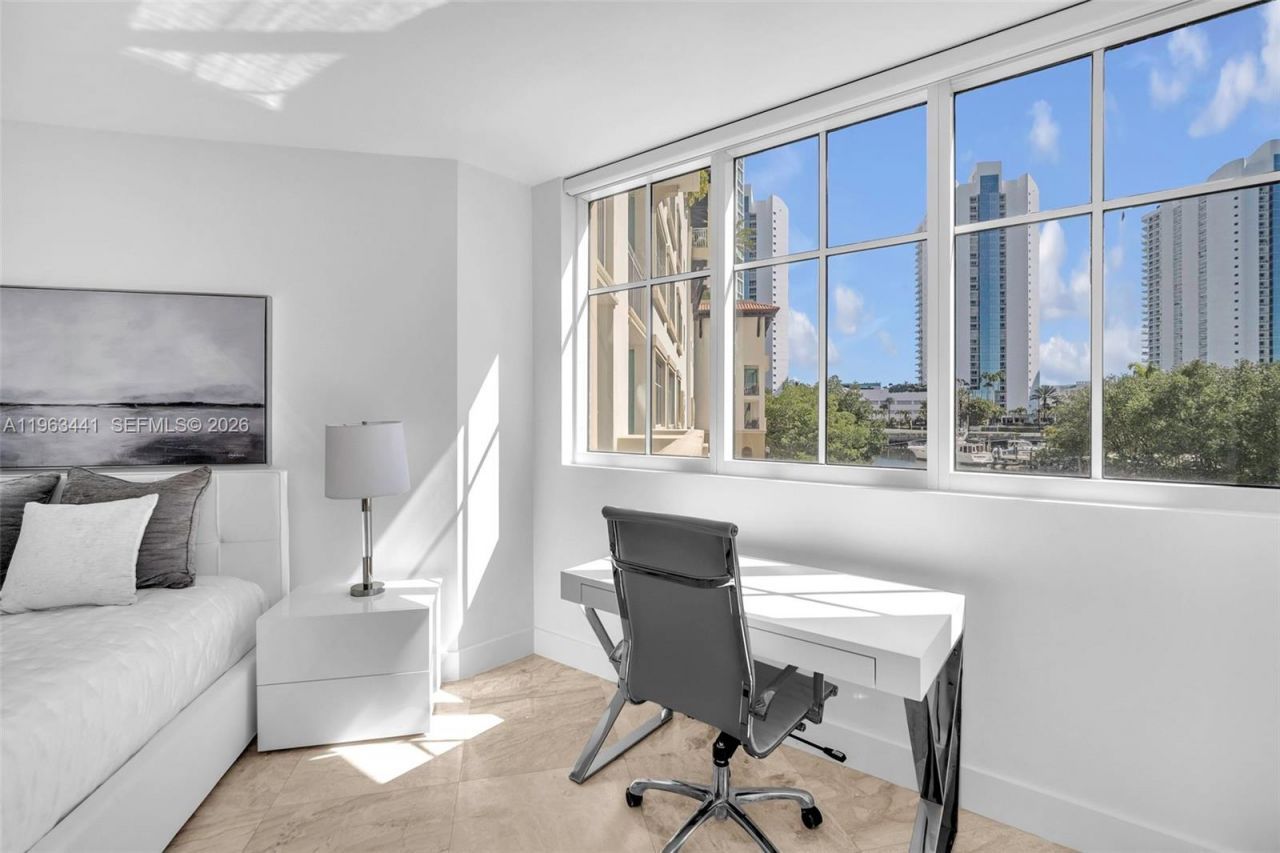 200 Sunny Isles Blvd, Unit TH-205, Sunny Isles Beach, FL 33160 Photo