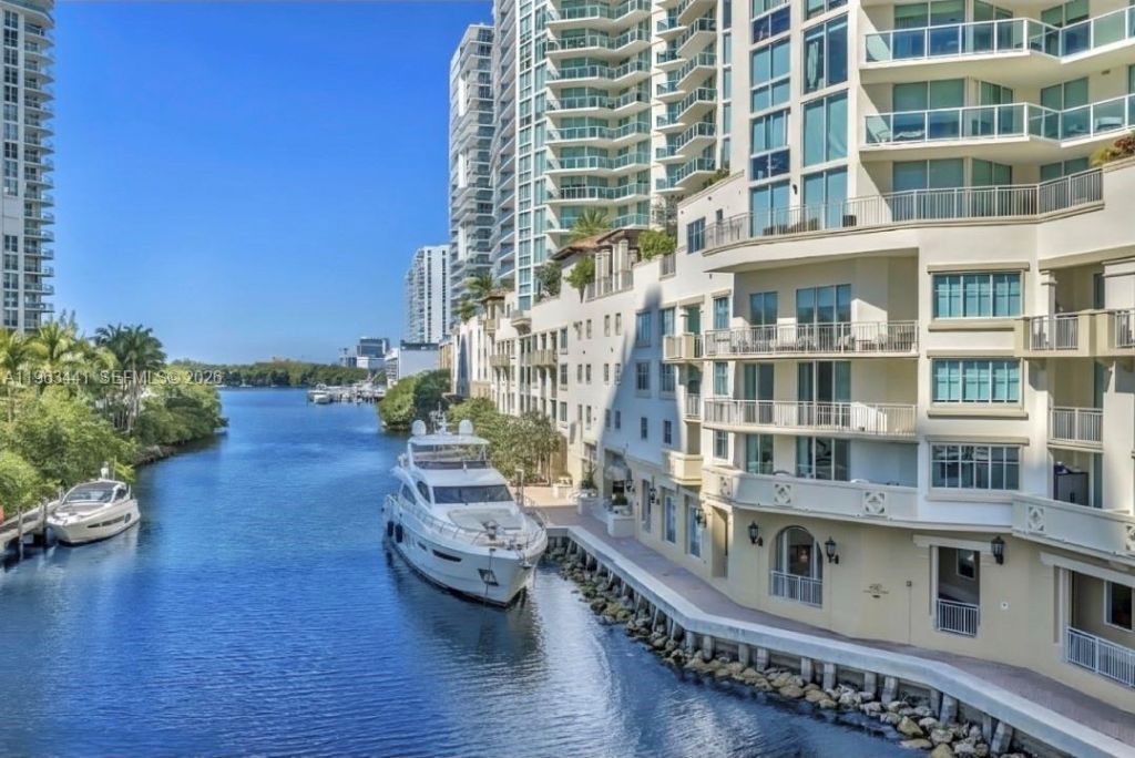 200 Sunny Isles Blvd, Unit TH-205, Sunny Isles Beach, FL 33160 Photo