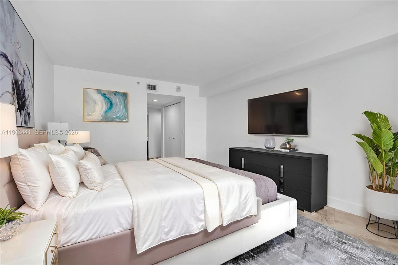 200 Sunny Isles Blvd, Unit TH-205, Sunny Isles Beach, FL 33160 Photo