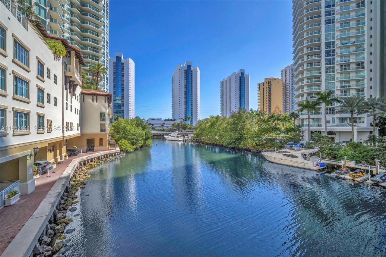 200 Sunny Isles Blvd, Unit TH-205, Sunny Isles Beach, FL 33160 Photo