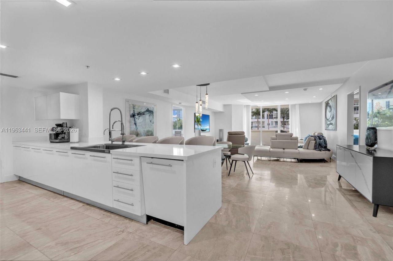 200 Sunny Isles Blvd, Unit TH-205, Sunny Isles Beach, FL 33160 Photo