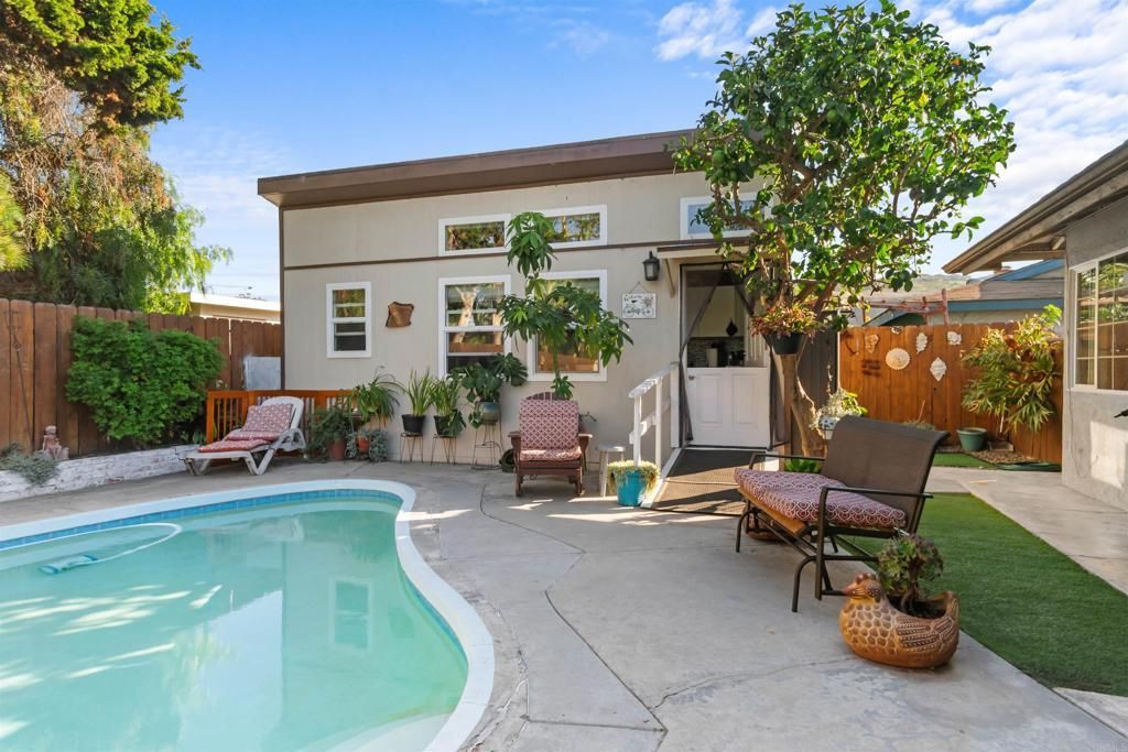 128 Frontier Drive, Oceanside, CA 92054 Main Photo