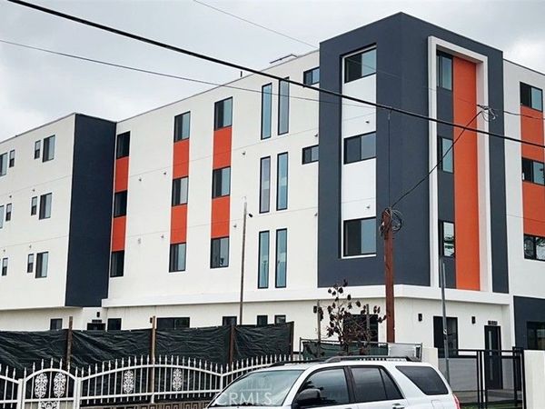 1596 W 36th Street, Los Angeles, CA 90018