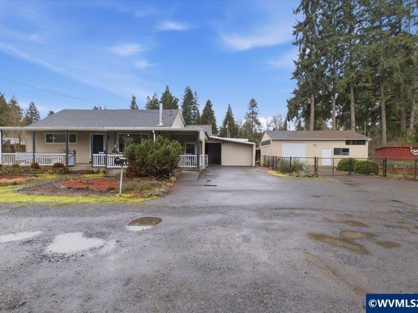 1115 Juniper St, Sweet Home, OR 97386