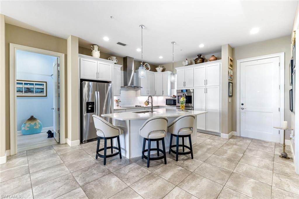 21530 Strada Nuova Cir, Unit 305, Estero, FL 33928 Photo