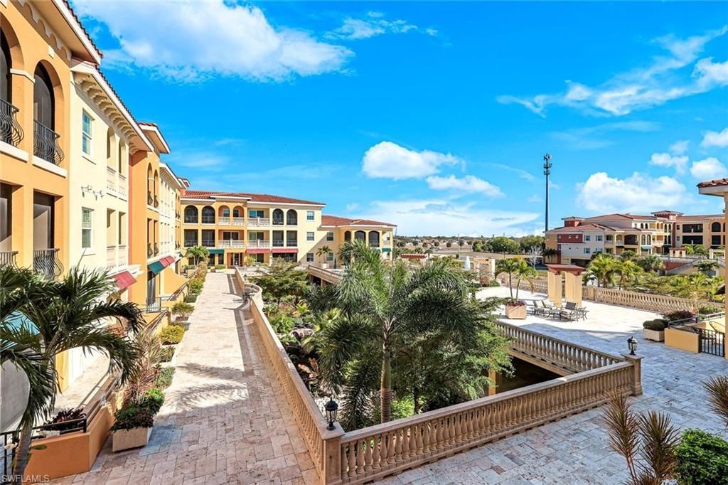 21530 Strada Nuova Cir, Unit 305, Estero, FL 33928 Photo