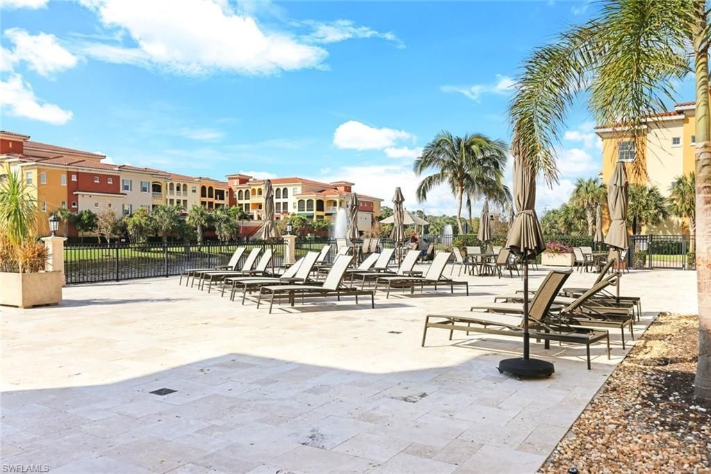 21530 Strada Nuova Cir, Unit 305, Estero, FL 33928 Photo