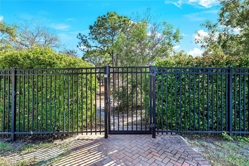 21530 Strada Nuova Cir, Unit 305, Estero, FL 33928 Photo