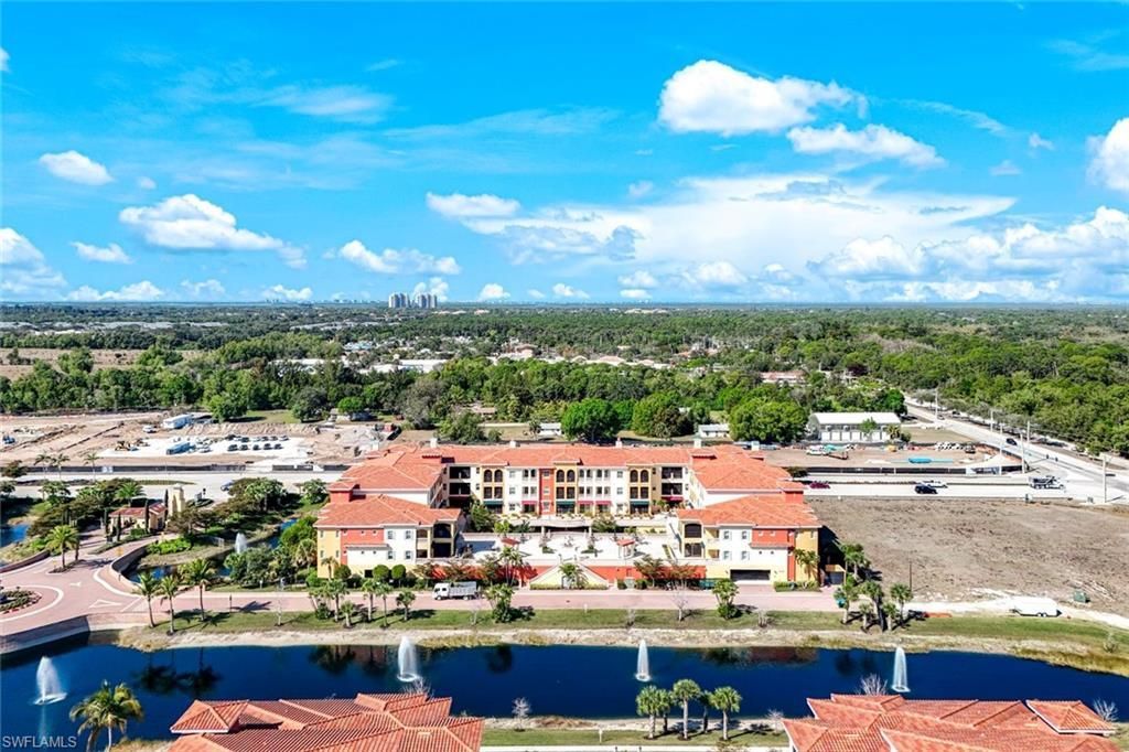 21530 Strada Nuova Cir, Unit 305, Estero, FL 33928 Photo