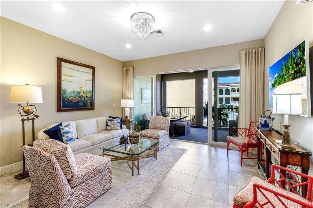 21530 Strada Nuova Cir, Unit 305, Estero, FL 33928 Photo