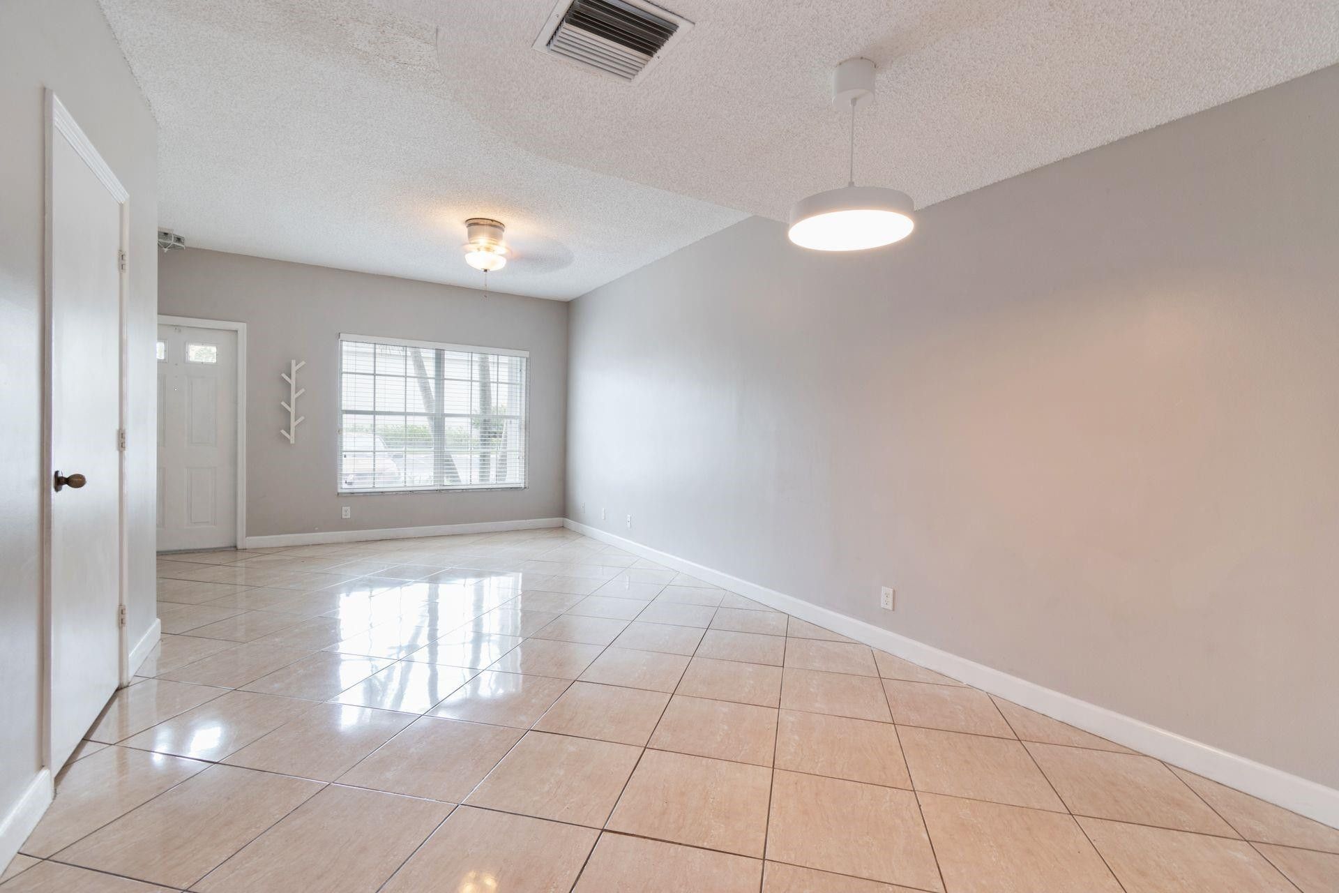 16721 Hemingway Drive, Weston, FL 33326 Photo