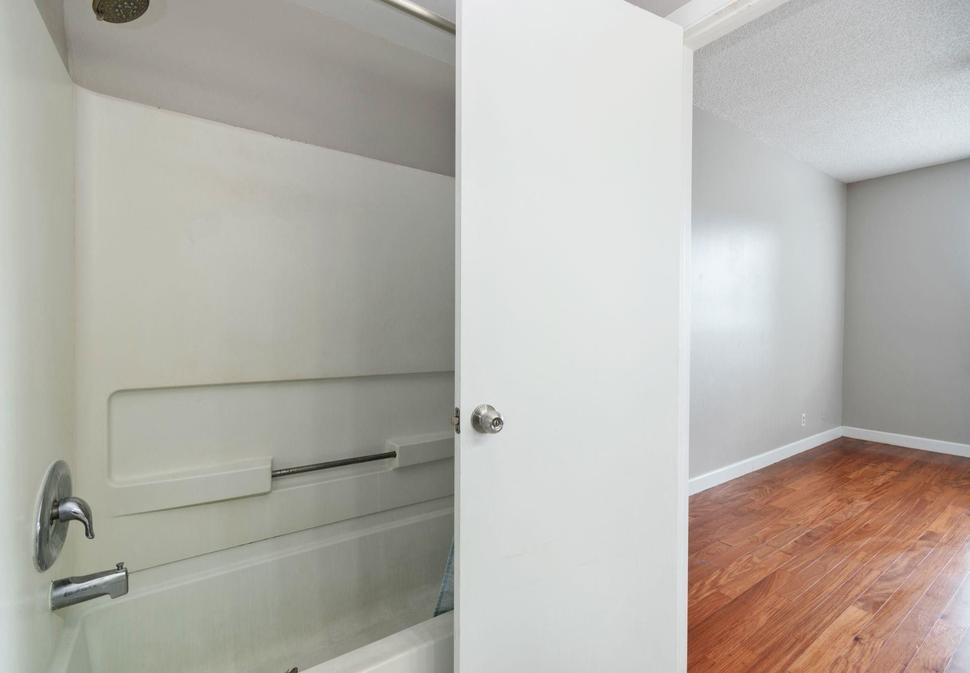 16721 Hemingway Drive, Weston, FL 33326 Photo