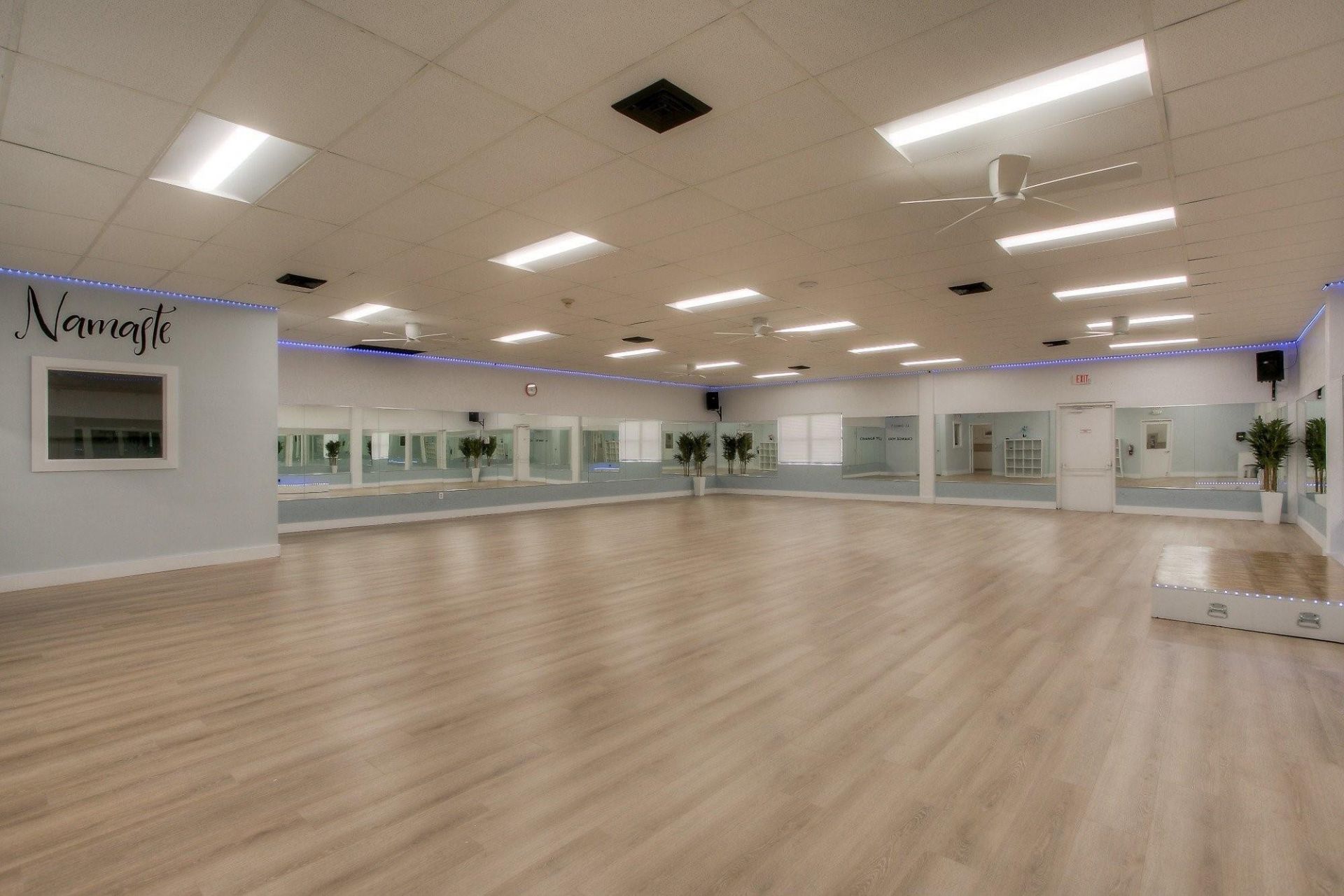 16721 Hemingway Drive, Weston, FL 33326 Photo