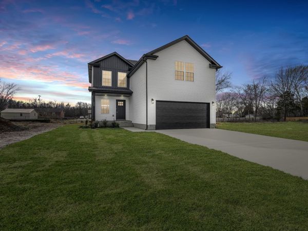 280 Switchgrass Dr, Clarksville, TN 37042