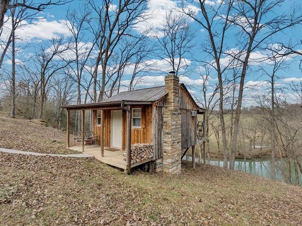 579 Blue Springs Rd , Sparta, TN 38583