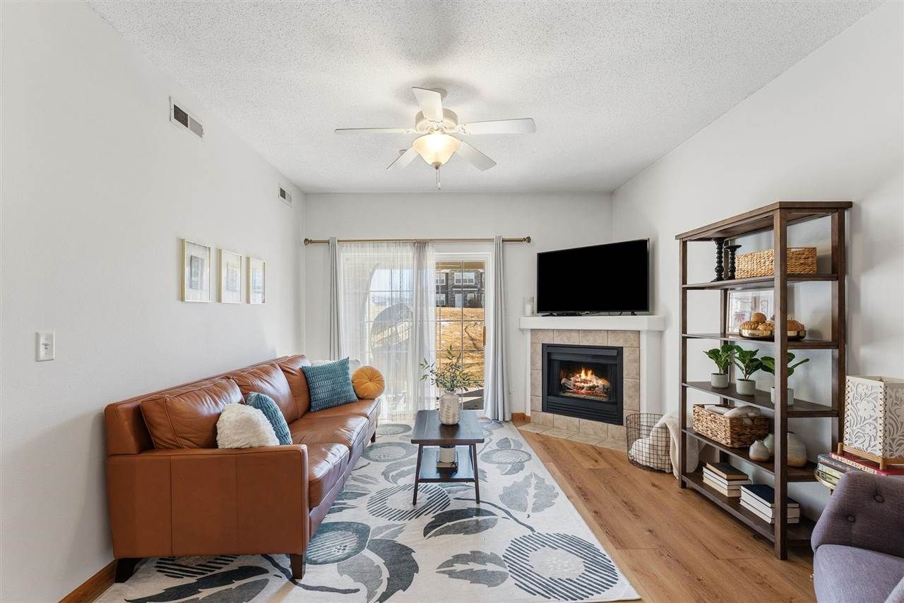 4904 E Court St, Iowa City, IA 52245 Main Photo