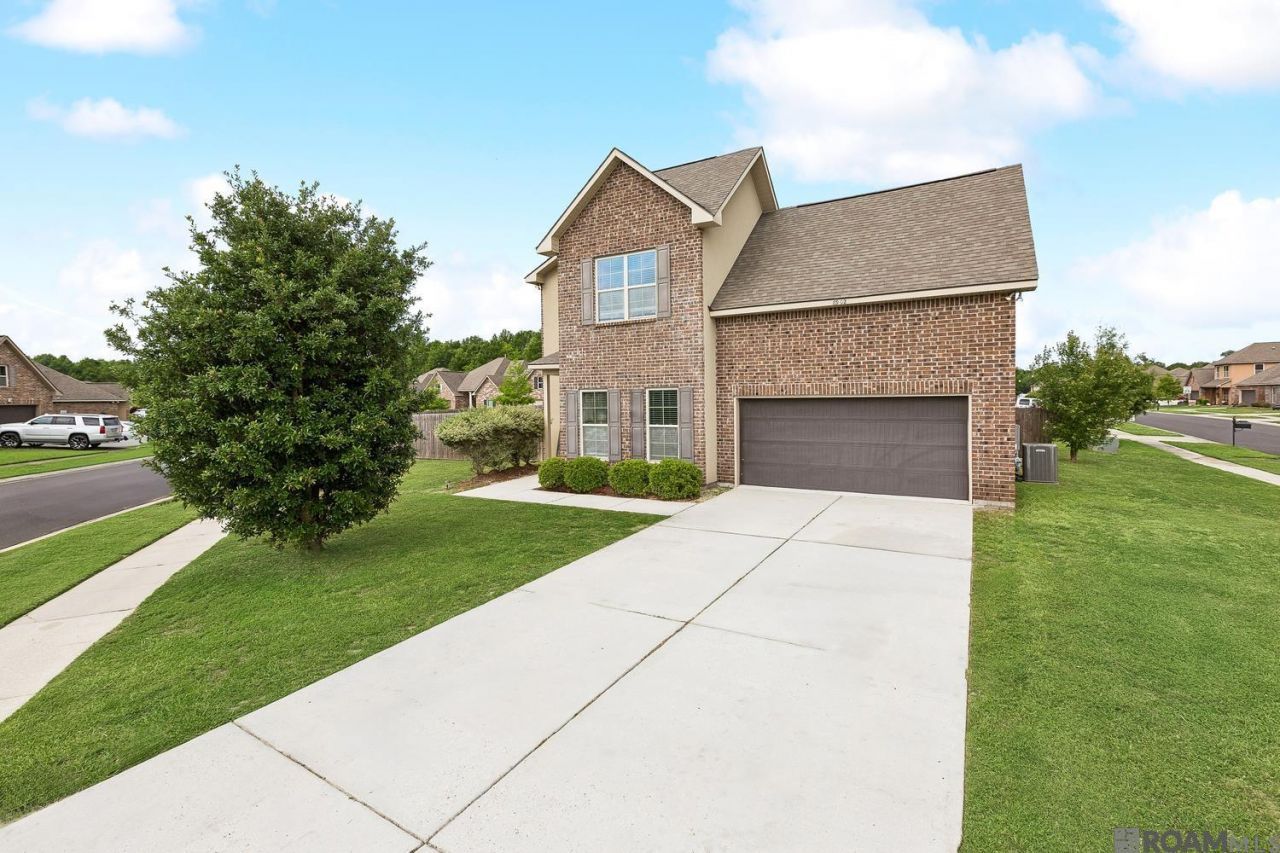 8902 Black Birch Ave, Zachary, LA 70791 Main Photo