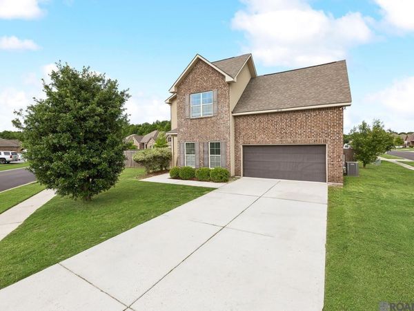 8902 Black Birch Ave, Zachary, LA 70791