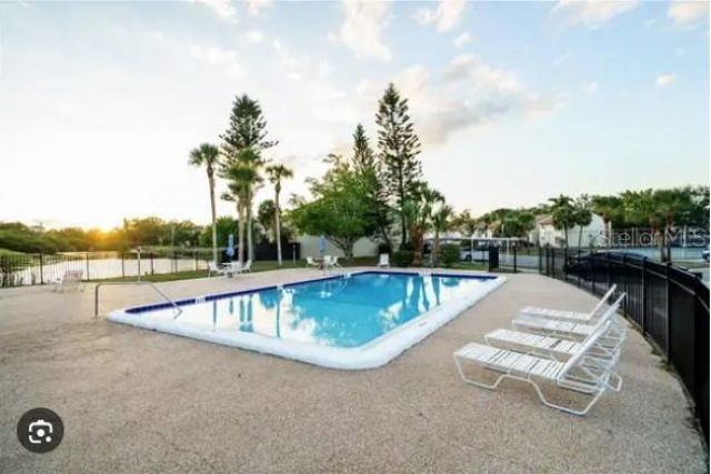 2628 Hidden Lake Drive N, Unit B, Sarasota, FL 34237 Photo