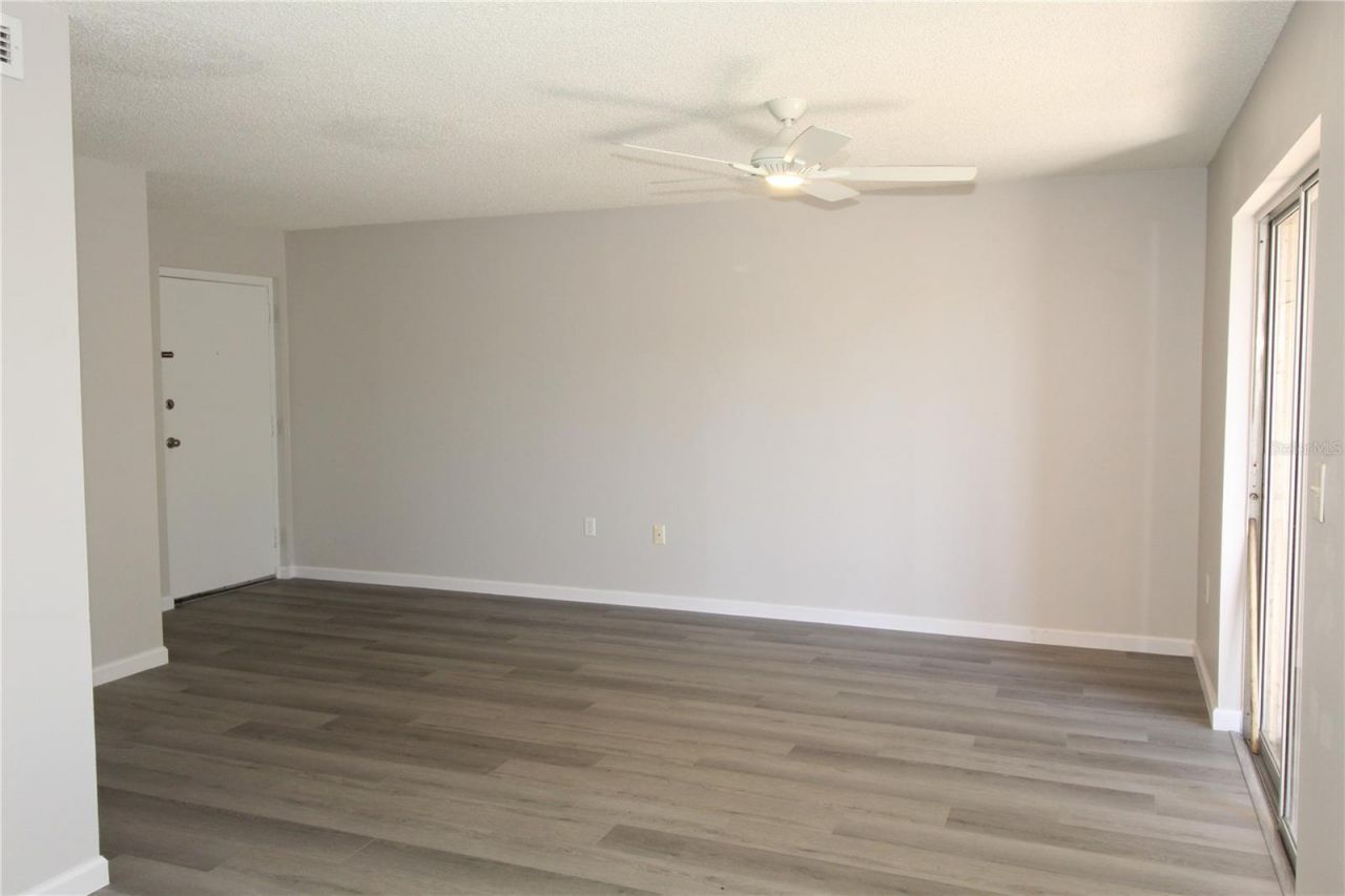 2628 Hidden Lake Drive N, Unit B, Sarasota, FL 34237 Photo