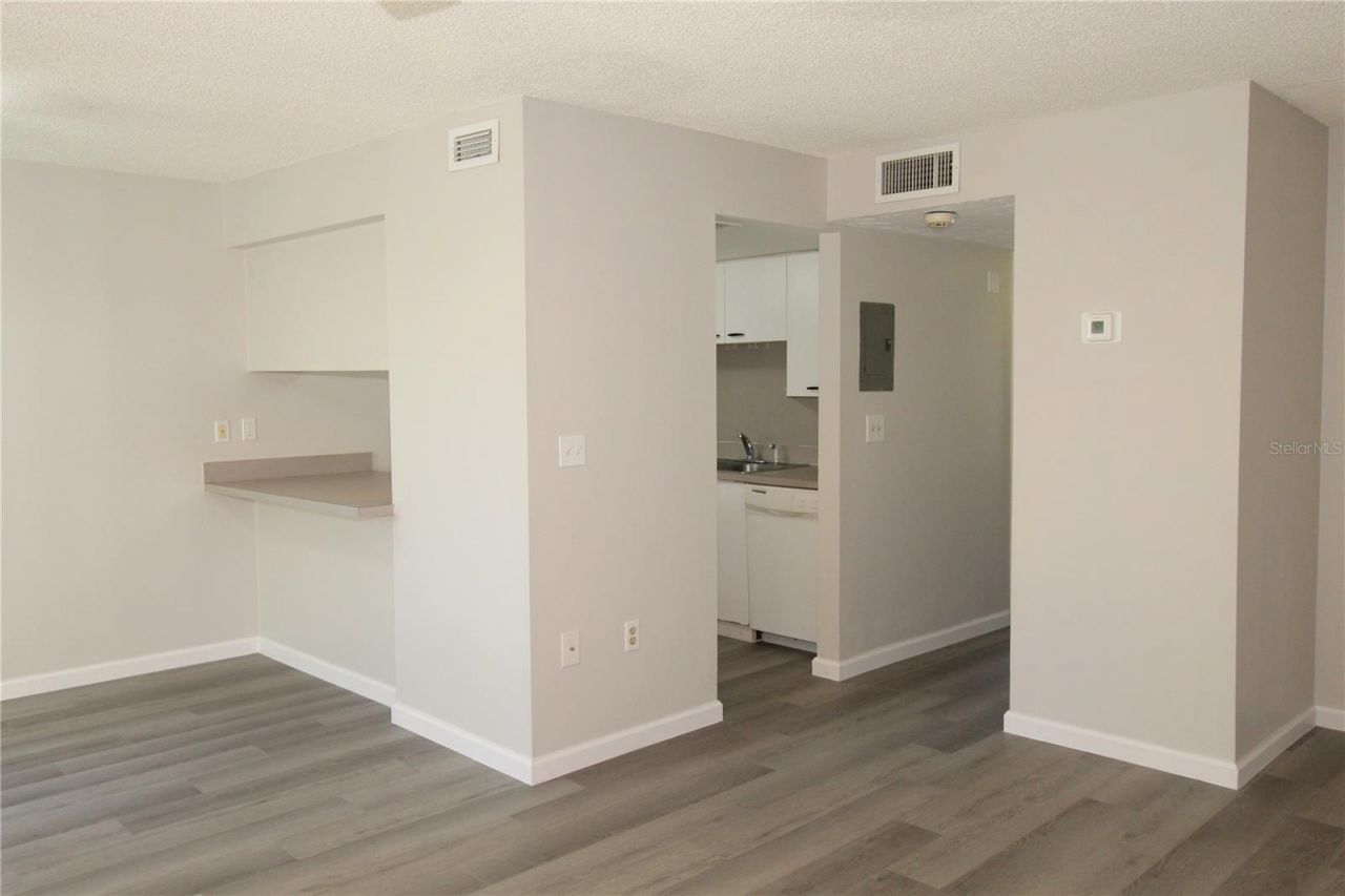 2628 Hidden Lake Drive N, Unit B, Sarasota, FL 34237 Photo