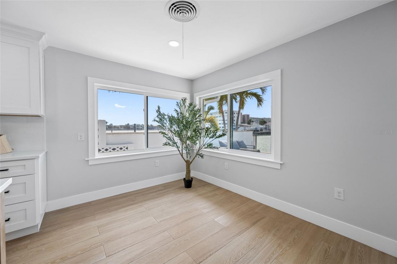 370 59th Avenue, Saint Pete Beach, FL 33706 Photo