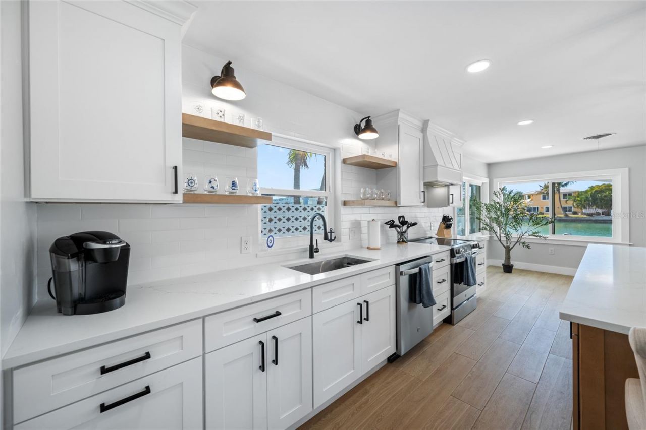 370 59th Avenue, Saint Pete Beach, FL 33706 Photo