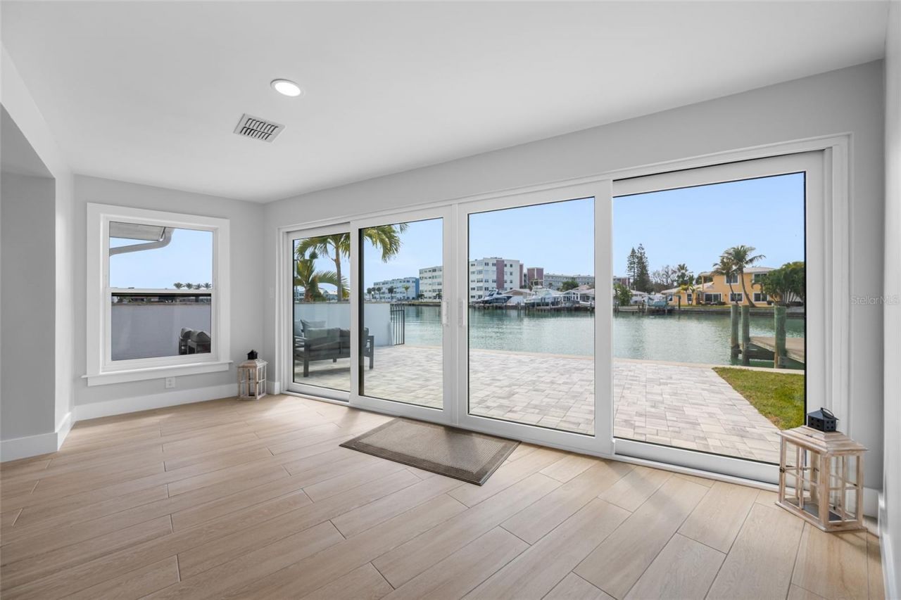 370 59th Avenue, Saint Pete Beach, FL 33706 Photo