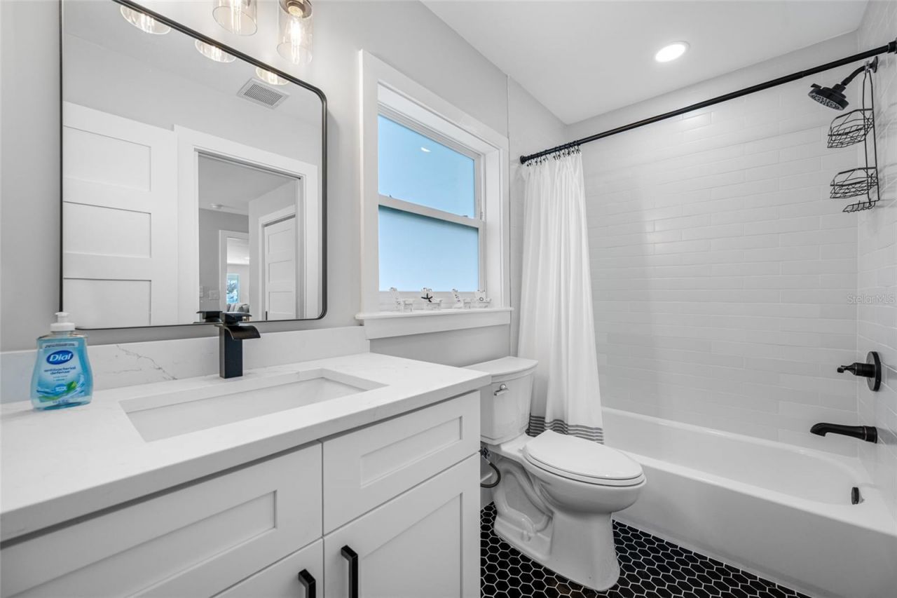 370 59th Avenue, Saint Pete Beach, FL 33706 Photo