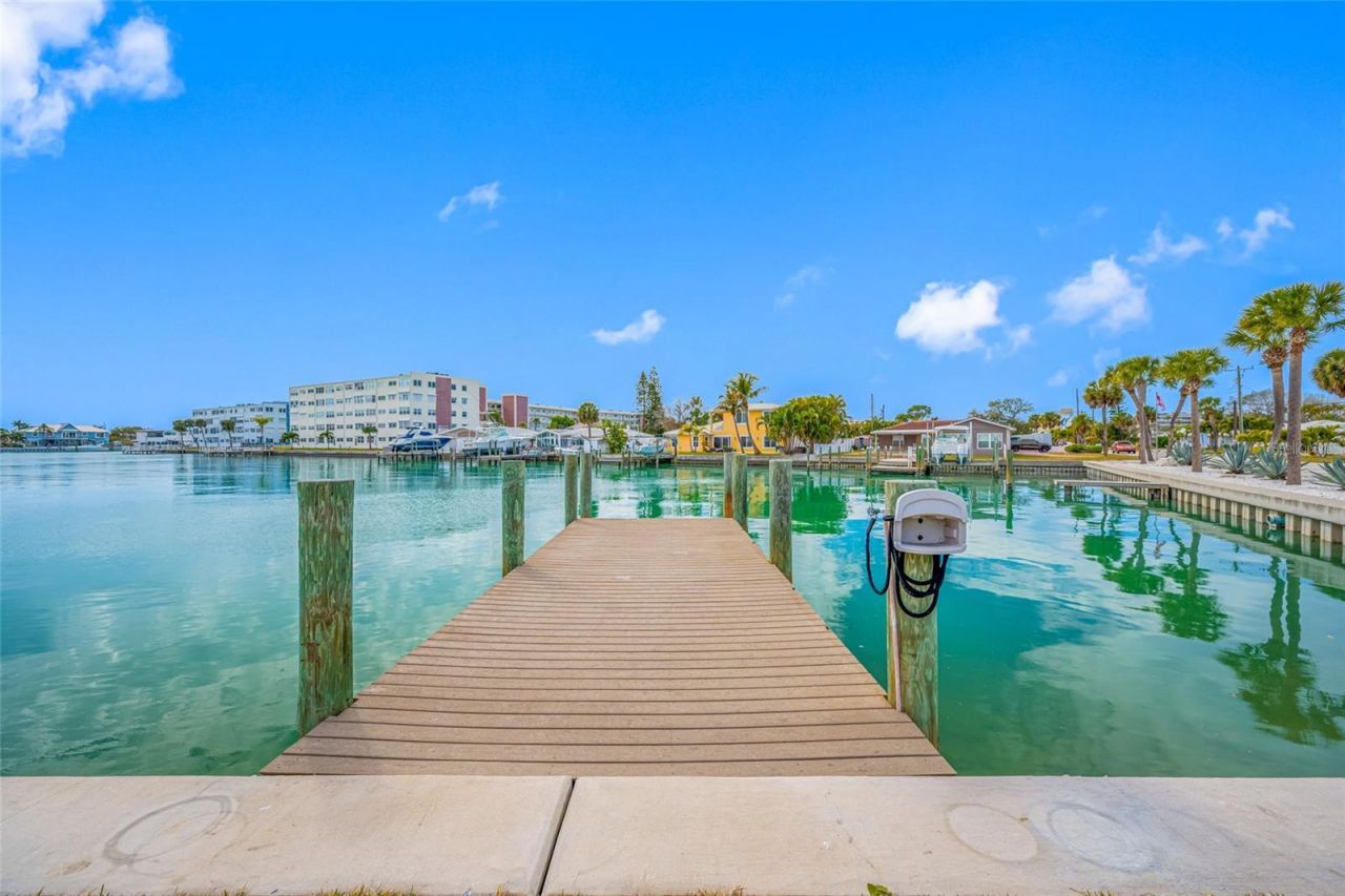 370 59th Avenue, Saint Pete Beach, FL 33706 Photo