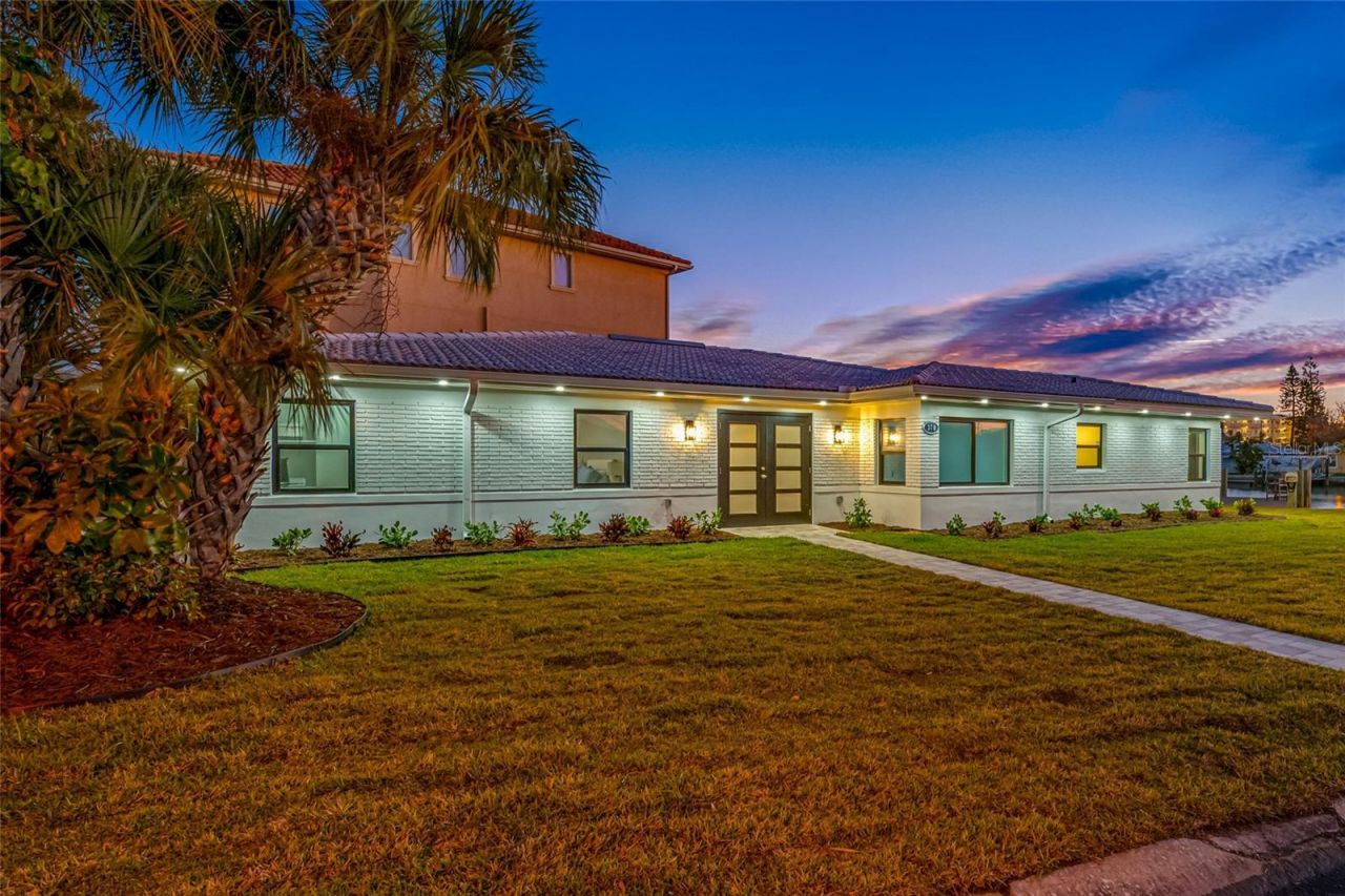 370 59th Avenue, Saint Pete Beach, FL 33706 Photo
