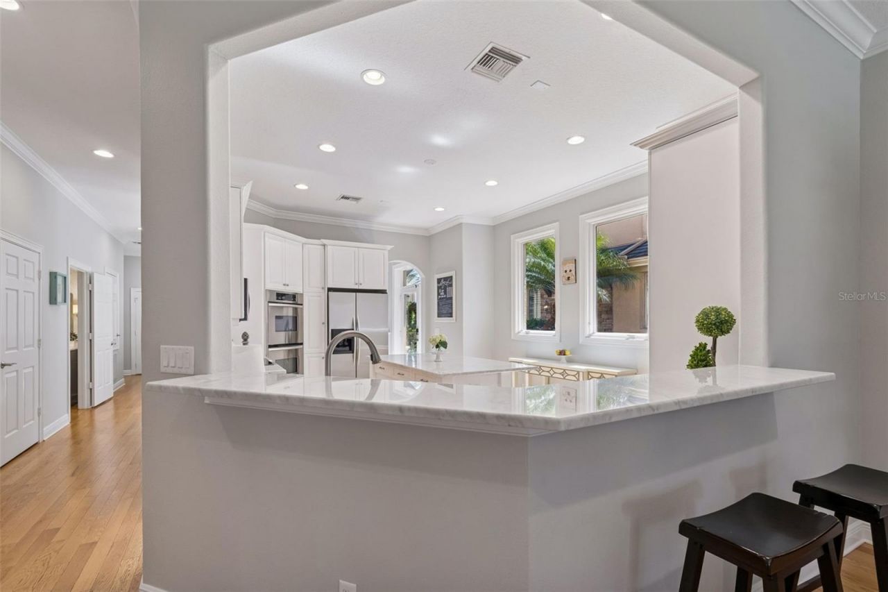 610 Saxony Boulevard, Saint Petersburg, FL 33716 Photo