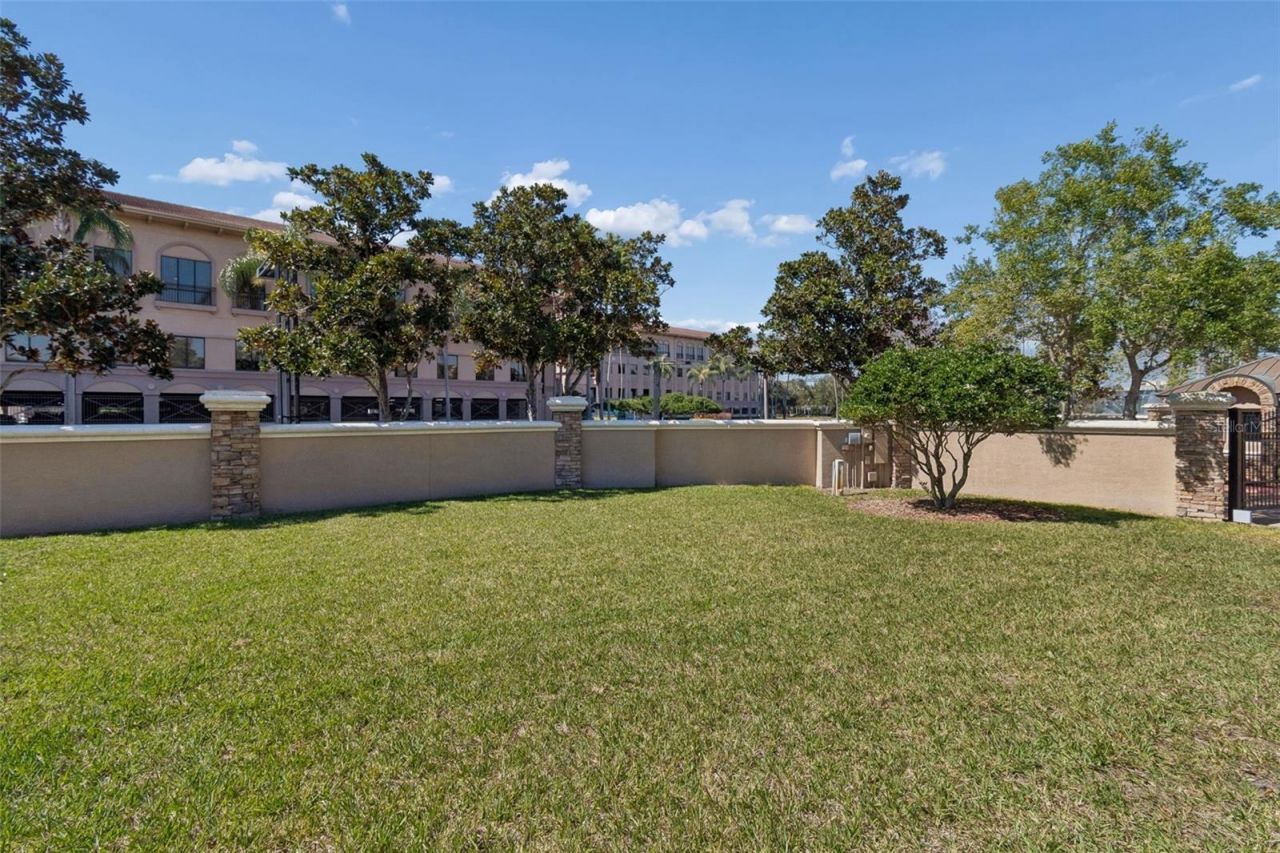 610 Saxony Boulevard, Saint Petersburg, FL 33716 Photo