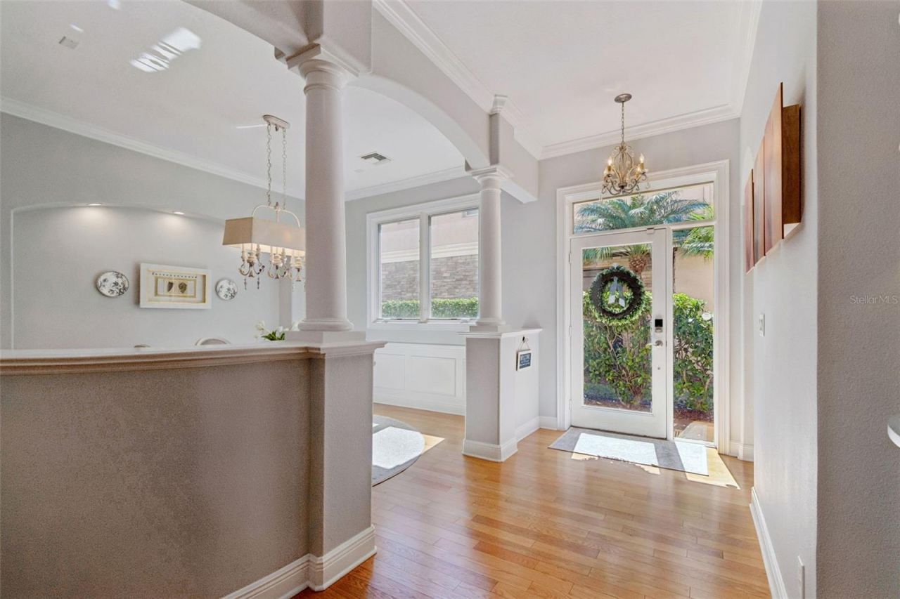 610 Saxony Boulevard, Saint Petersburg, FL 33716 Photo