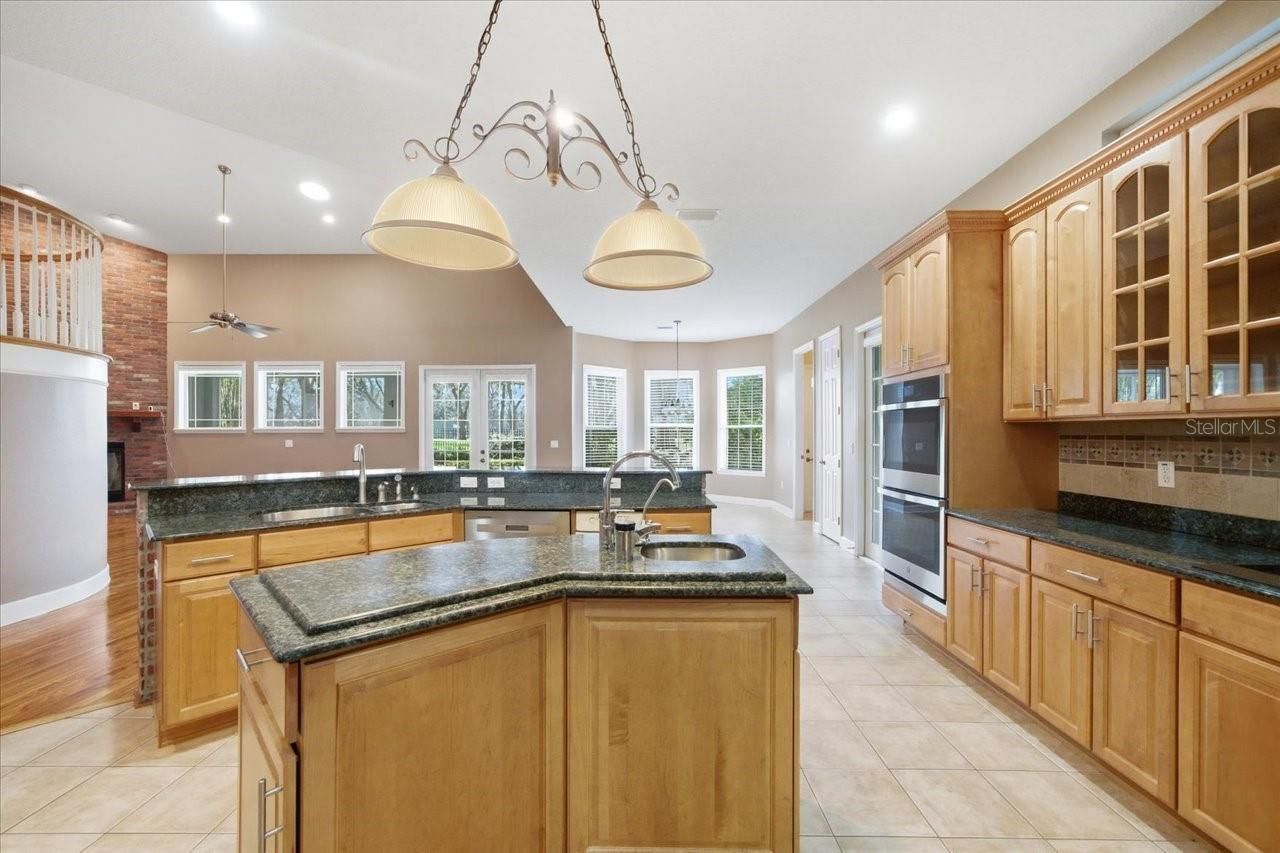 12002 Hope Lane, Tampa, FL 33618 Photo