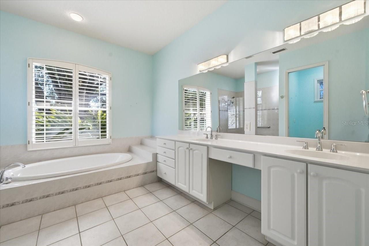 12002 Hope Lane, Tampa, FL 33618 Photo