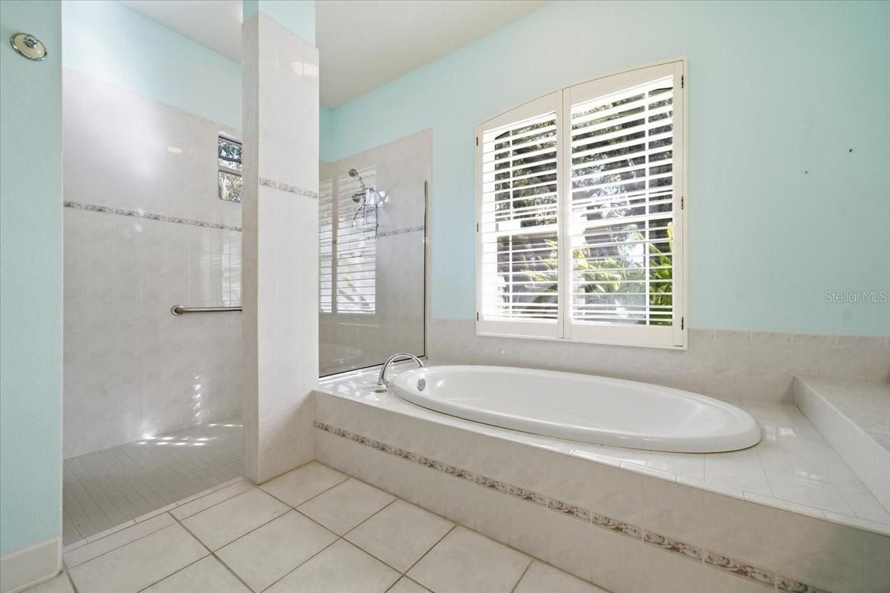 12002 Hope Lane, Tampa, FL 33618 Photo