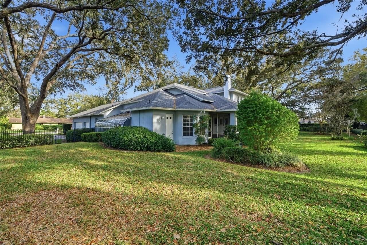 12002 Hope Lane, Tampa, FL 33618 Photo