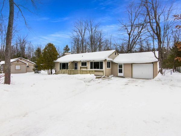 5075 Karlin Road, Interlochen, MI 49643