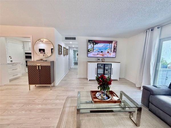6000 NE 22nd Way, Unit 5C, Fort Lauderdale, FL 33308