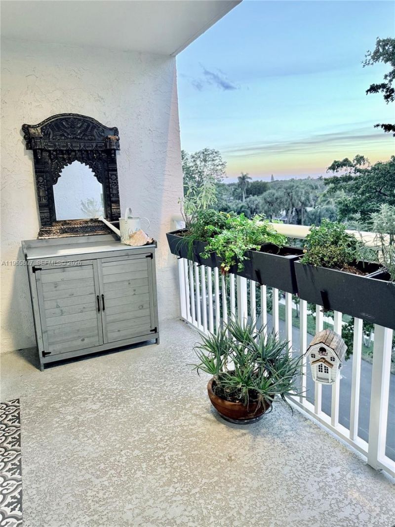 6000 NE 22nd Way, Unit 5C, Fort Lauderdale, FL 33308 Photo