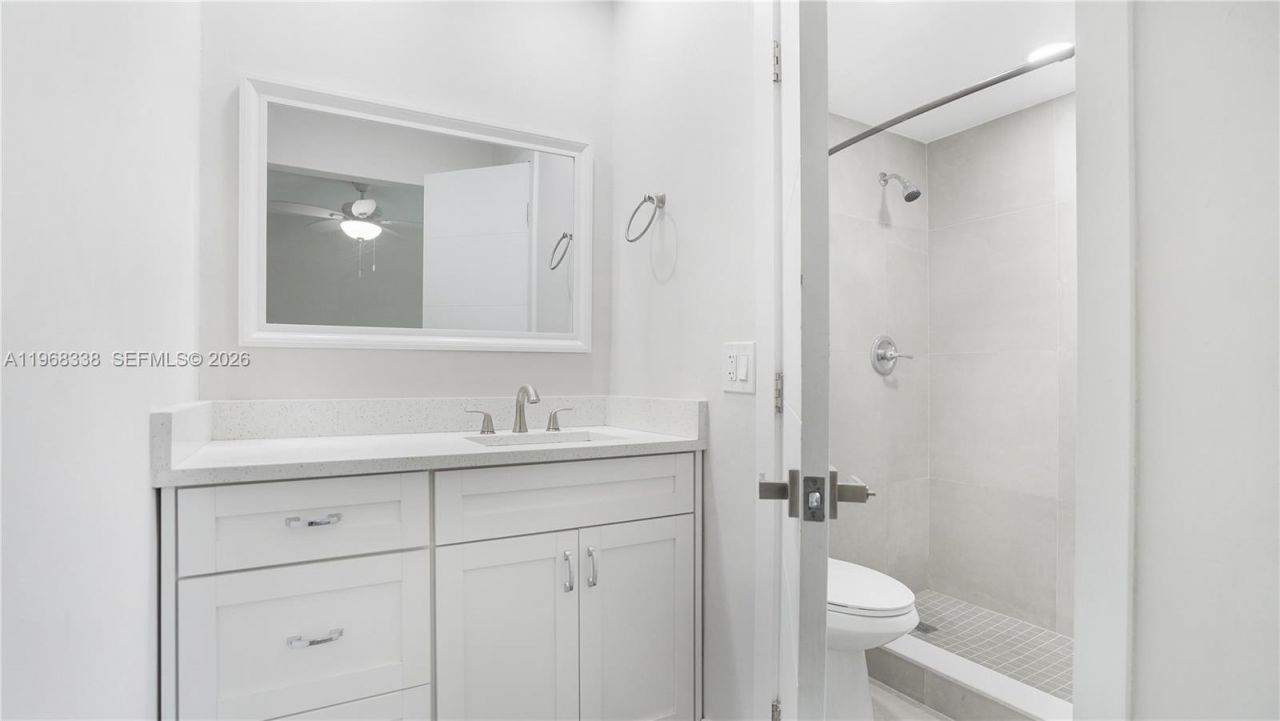 1235 Mariposa Ave, Unit 1, Coral Gables, FL 33146 Photo