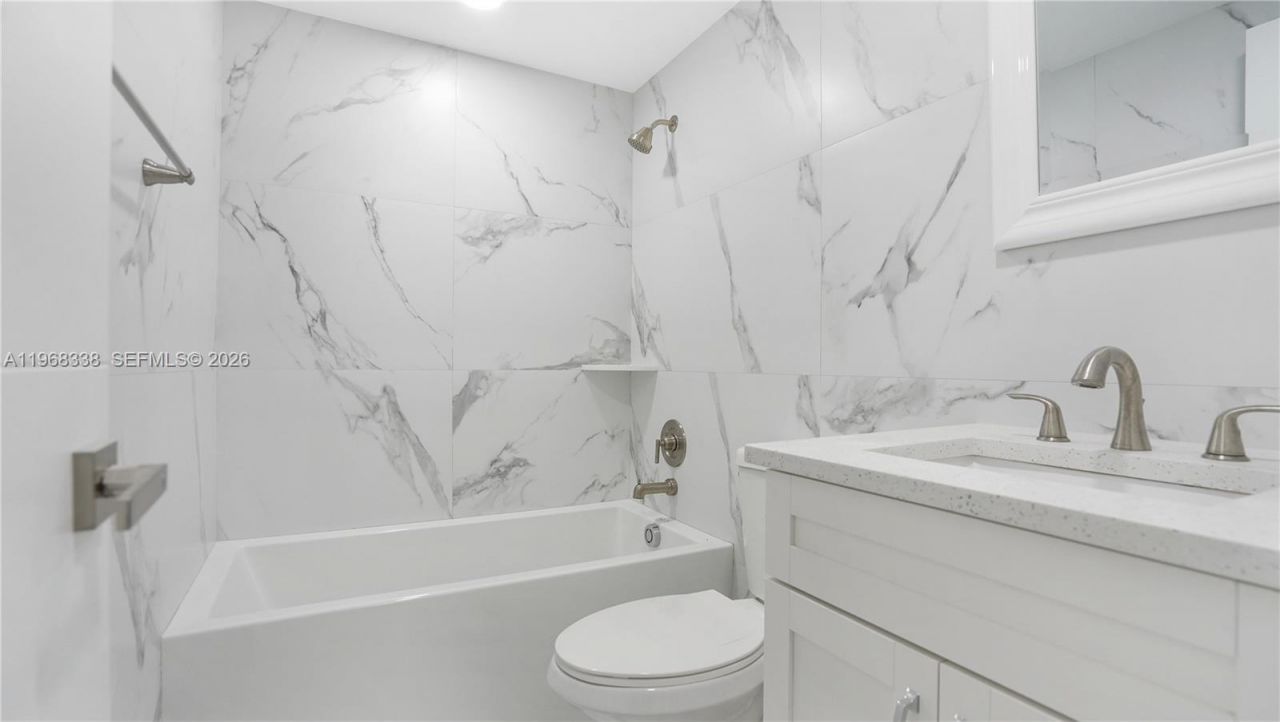 1235 Mariposa Ave, Unit 1, Coral Gables, FL 33146 Photo